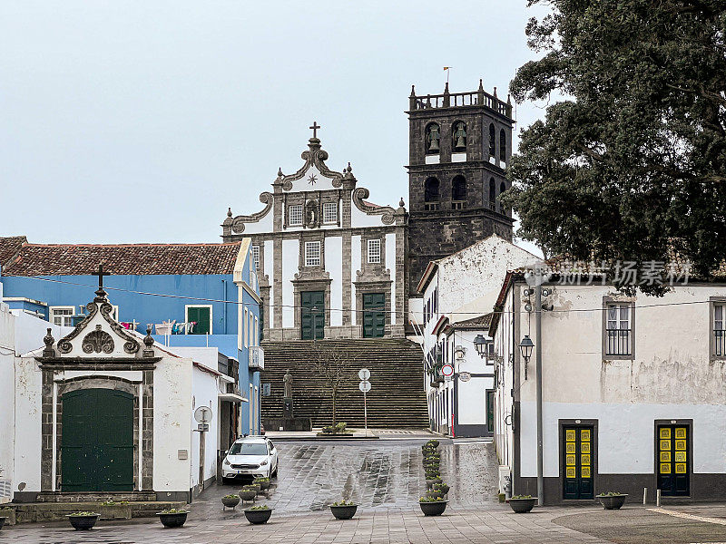 位于亚速尔群岛圣米格尔岛第二大城市里贝拉格兰德的Nossa Senhora da Estrela教堂